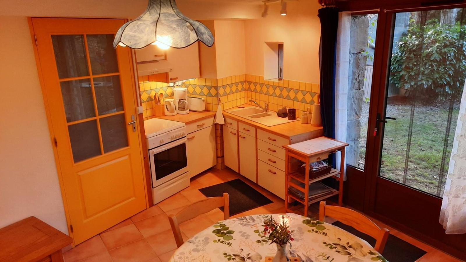 Cassaignes La Petite Maison Dans La Prairie מראה חיצוני תמונה